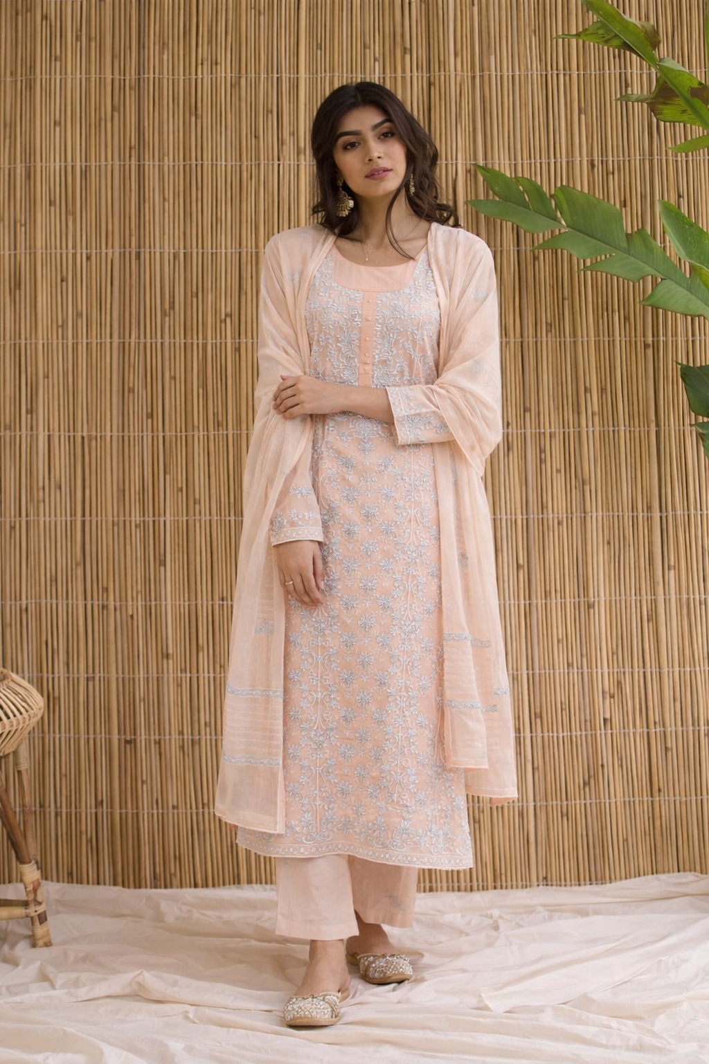 Chikankari Mul-Mul Kurta Set .