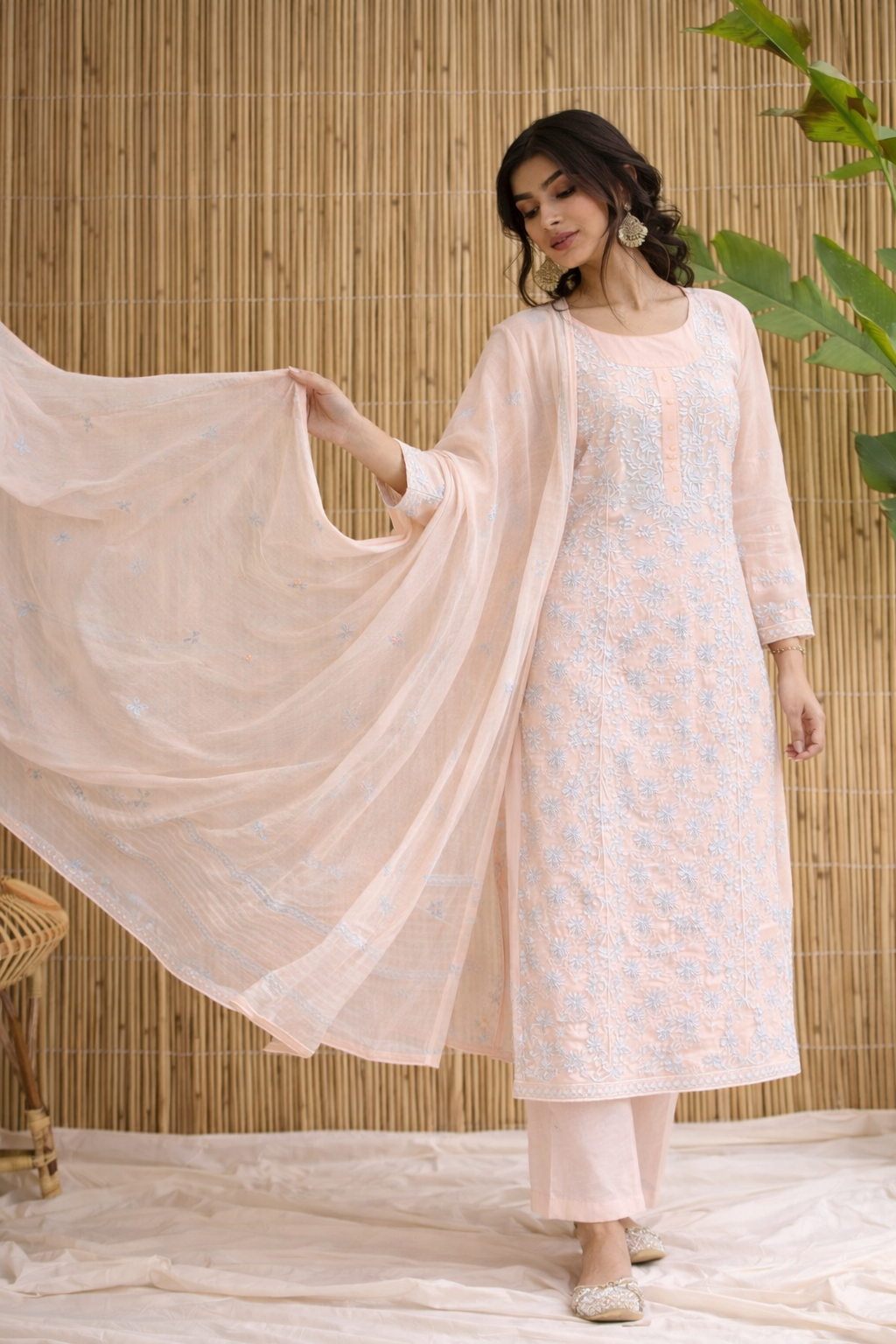 Chikankari Mul-Mul Kurta Set .